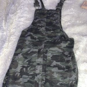 Overall dress